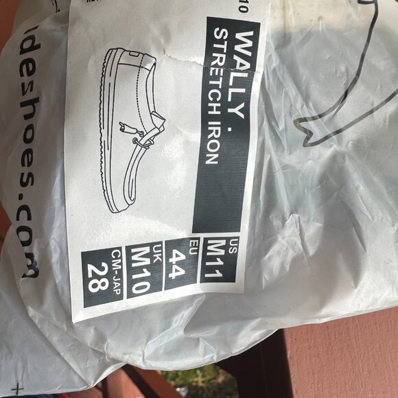 HEY DUDE WALLY STRETCH IRON 11 - Picture 2 of 5